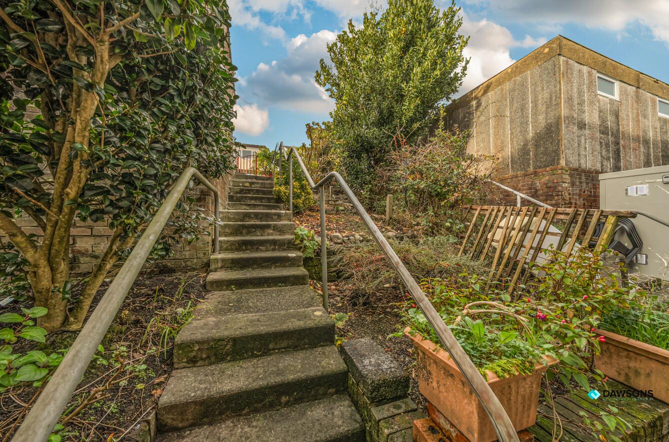 Broad Parks, West Cross, Swansea, SA3 5NZ